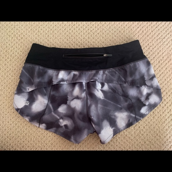 lululemon speed up short. - Picture 2 of 3